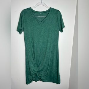 Green v-neck long t-shirt/dress. Knotted front side detail. Large.